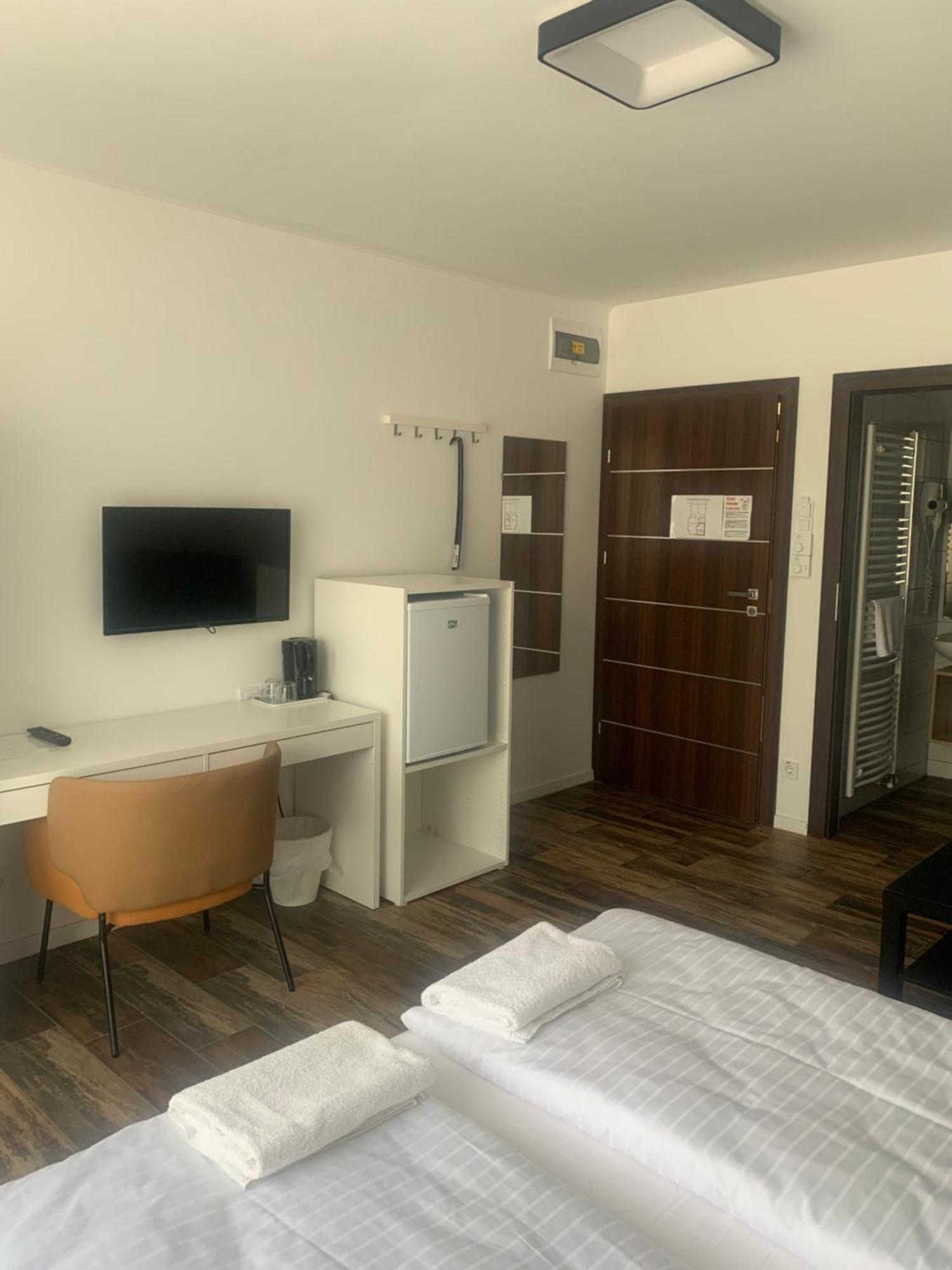 City Panzio Balatonlelle Exterior photo