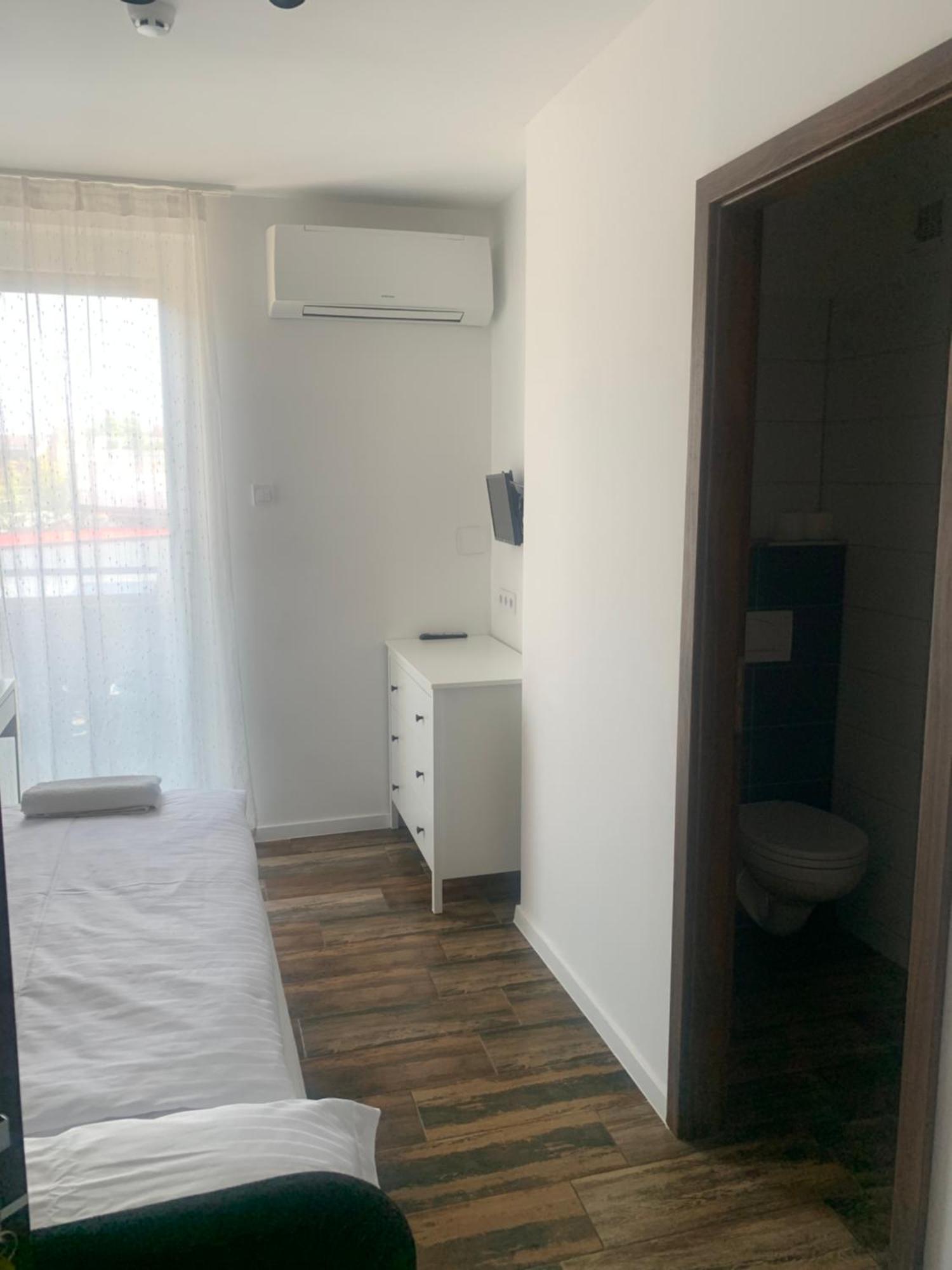 City Panzio Balatonlelle Exterior photo